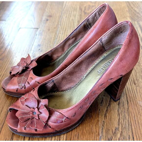 Seychelles Memory Lane Leather Vintage Style Peep Toe Flower Block Heel Size 9 - Picture 3 of 10